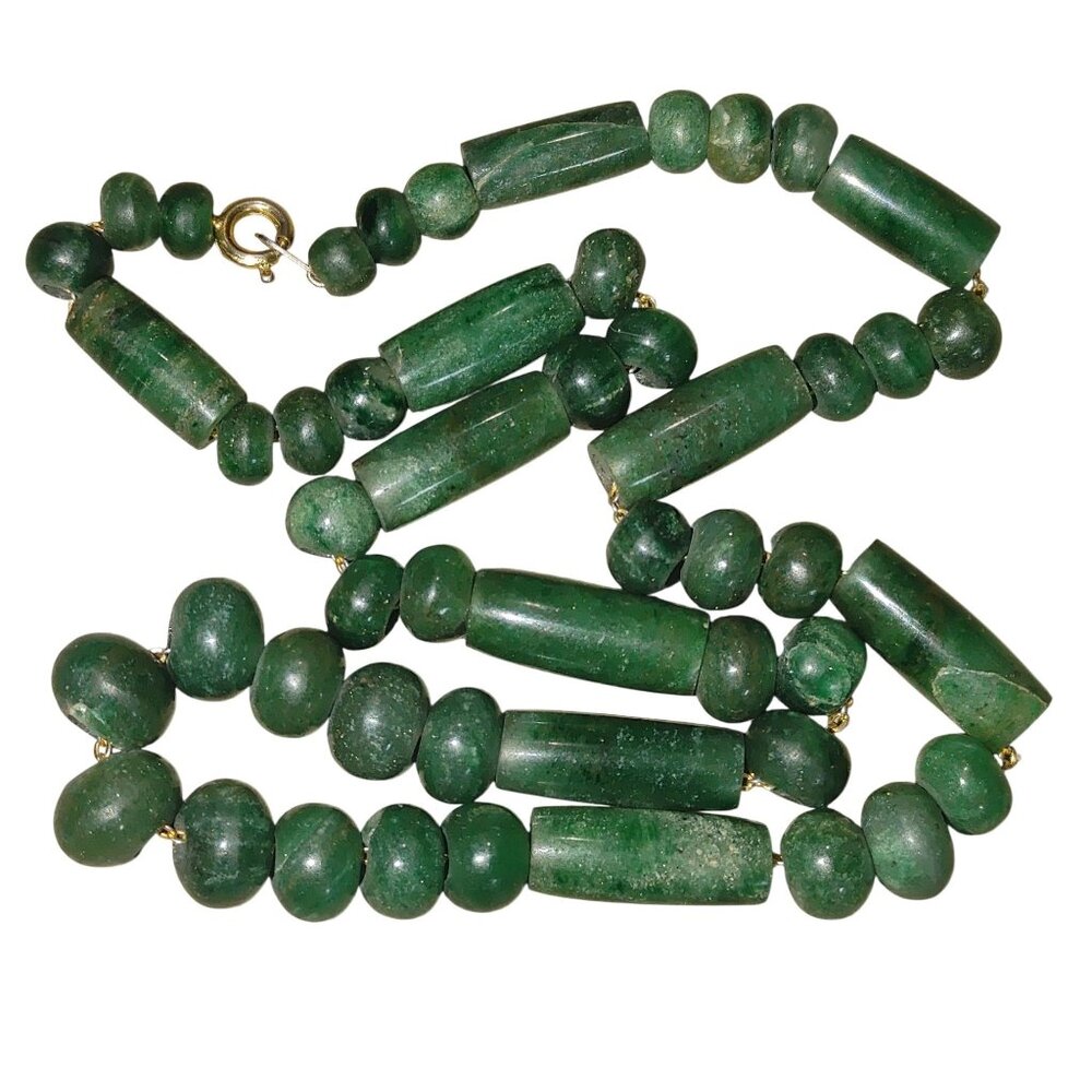 Green Jade Beaded Necklace Vintage Barrel Round Beads Gold Tone Clasp 17 Inches